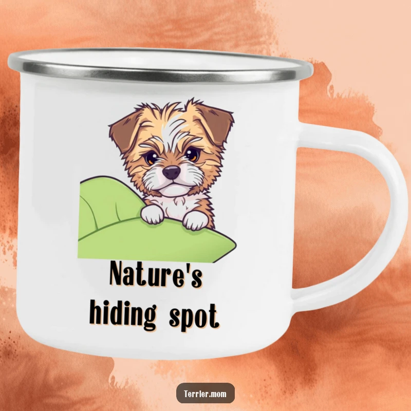 Funny camping mug showing a tousled dog peeking with curiosity from behind a large leaf outdoors.